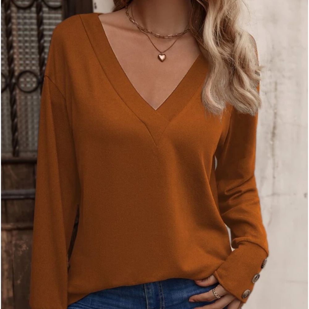 New v neck long sleeve top